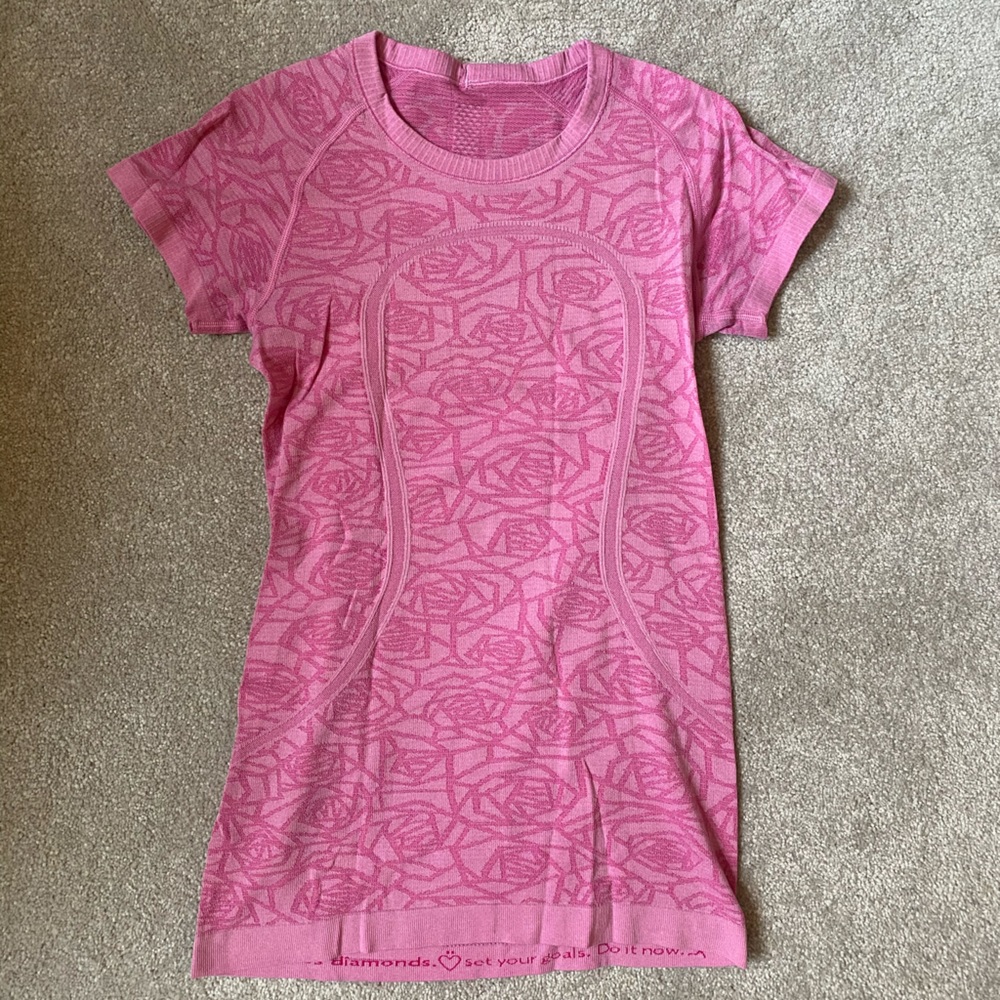 Lululemon swiftly tech short sleeve shirt